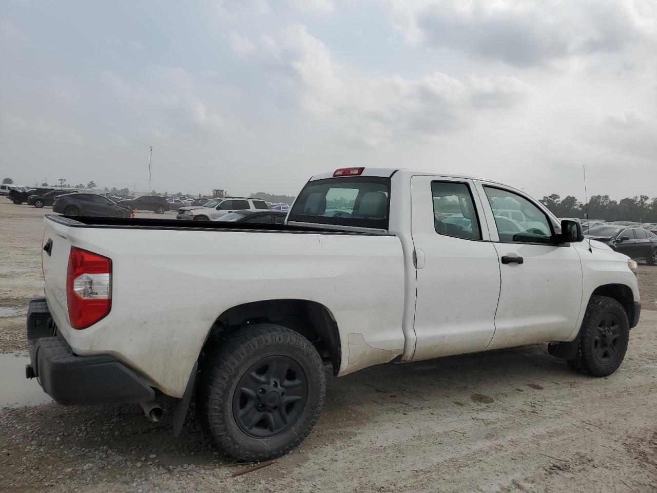 Photo 2 VIN: 5TFRM5F10JX130264 - TOYOTA TUNDRA 