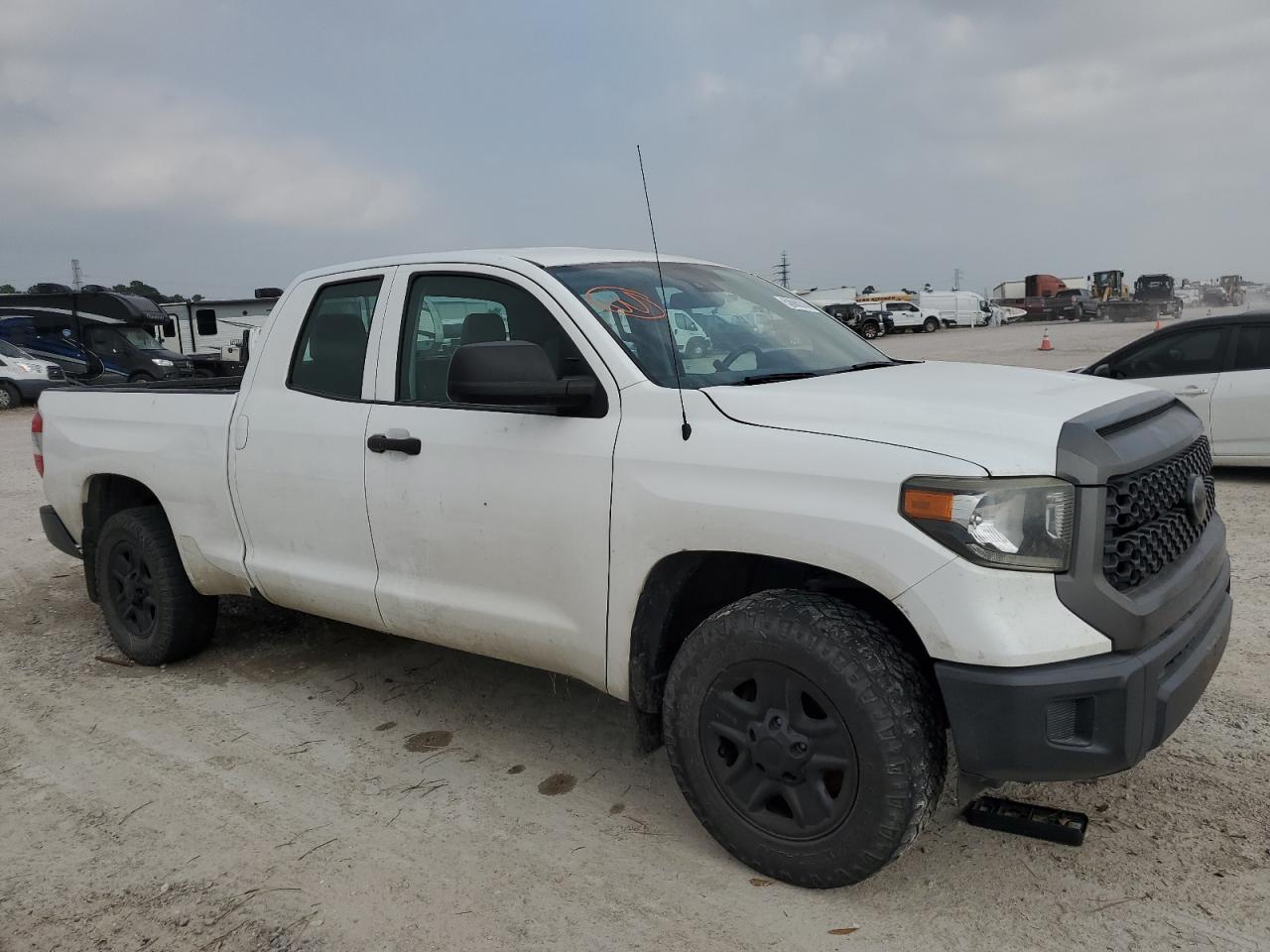 Photo 3 VIN: 5TFRM5F10JX130264 - TOYOTA TUNDRA 