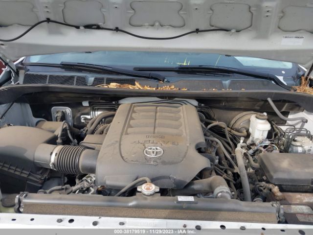 Photo 9 VIN: 5TFRM5F10JX131107 - TOYOTA TUNDRA 