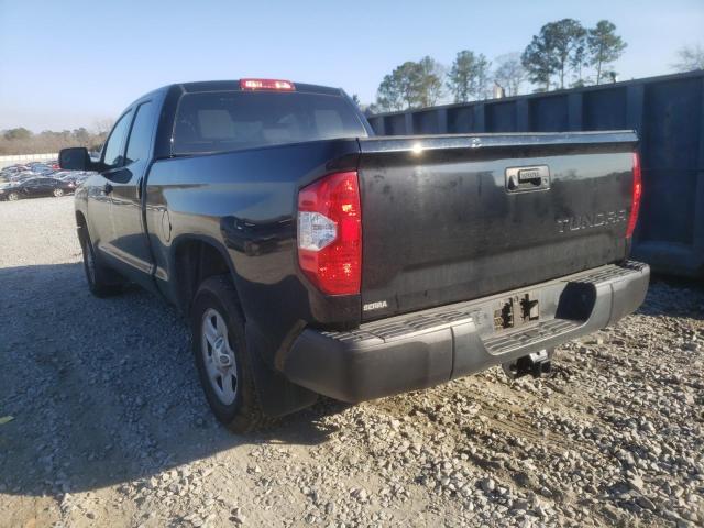 Photo 2 VIN: 5TFRM5F10KX135952 - TOYOTA TUNDRA DOU 