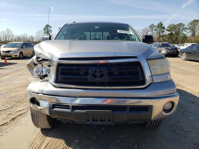 Photo 4 VIN: 5TFRM5F11AX001997 - TOYOTA TUNDRA DOU 