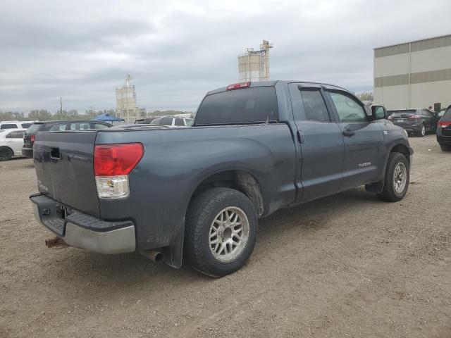 Photo 2 VIN: 5TFRM5F11AX009436 - TOYOTA TUNDRA DOU 