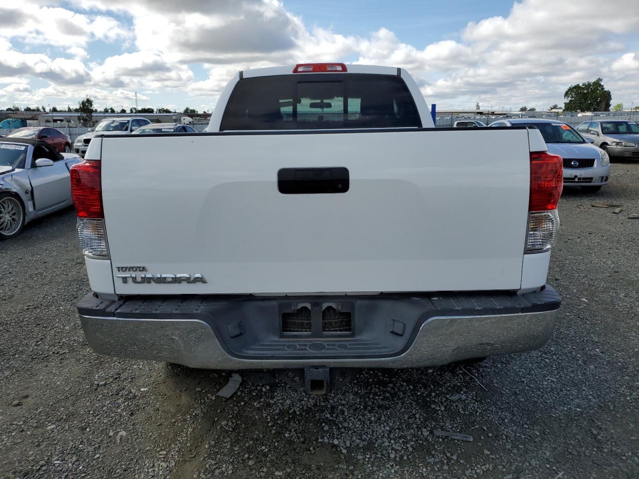 Photo 5 VIN: 5TFRM5F11AX015494 - TOYOTA TUNDRA 