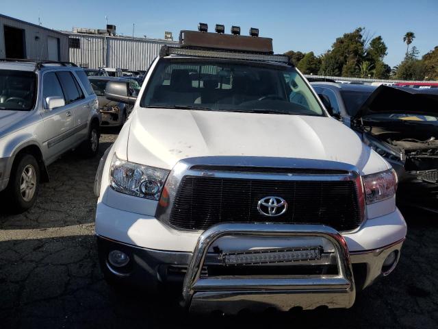 Photo 4 VIN: 5TFRM5F11BX022642 - TOYOTA TUNDRA 