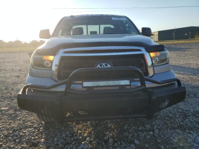 Photo 4 VIN: 5TFRM5F11BX031471 - TOYOTA TUNDRA DOU 