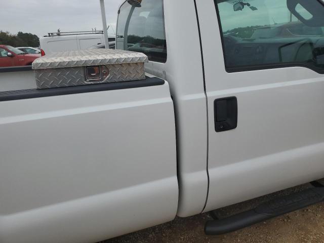 Photo 9 VIN: 5TFRM5F11BX034662 - FORD F250 