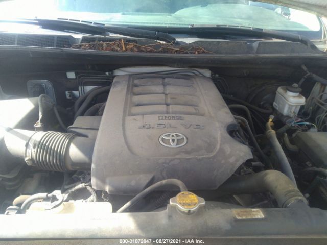 Photo 9 VIN: 5TFRM5F11CX037417 - TOYOTA TUNDRA 2WD TRUCK 