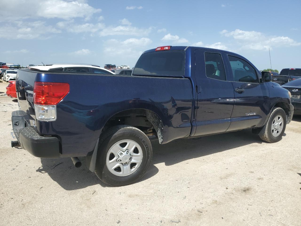 Photo 2 VIN: 5TFRM5F11CX045565 - TOYOTA TUNDRA 