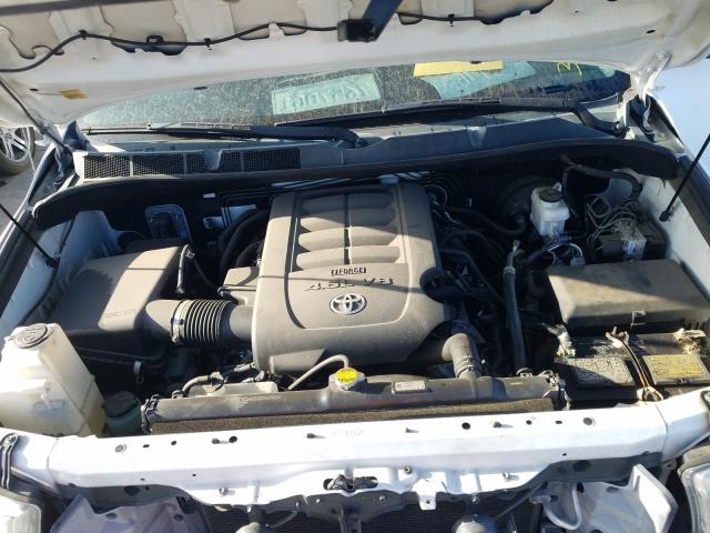 Photo 6 VIN: 5TFRM5F11CX048031 - TOYOTA TUNDRA DOU 