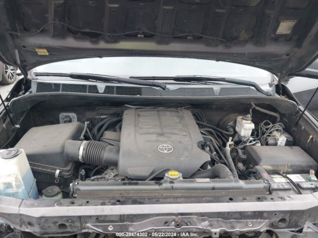 Photo 9 VIN: 5TFRM5F11CX050748 - TOYOTA TUNDRA 