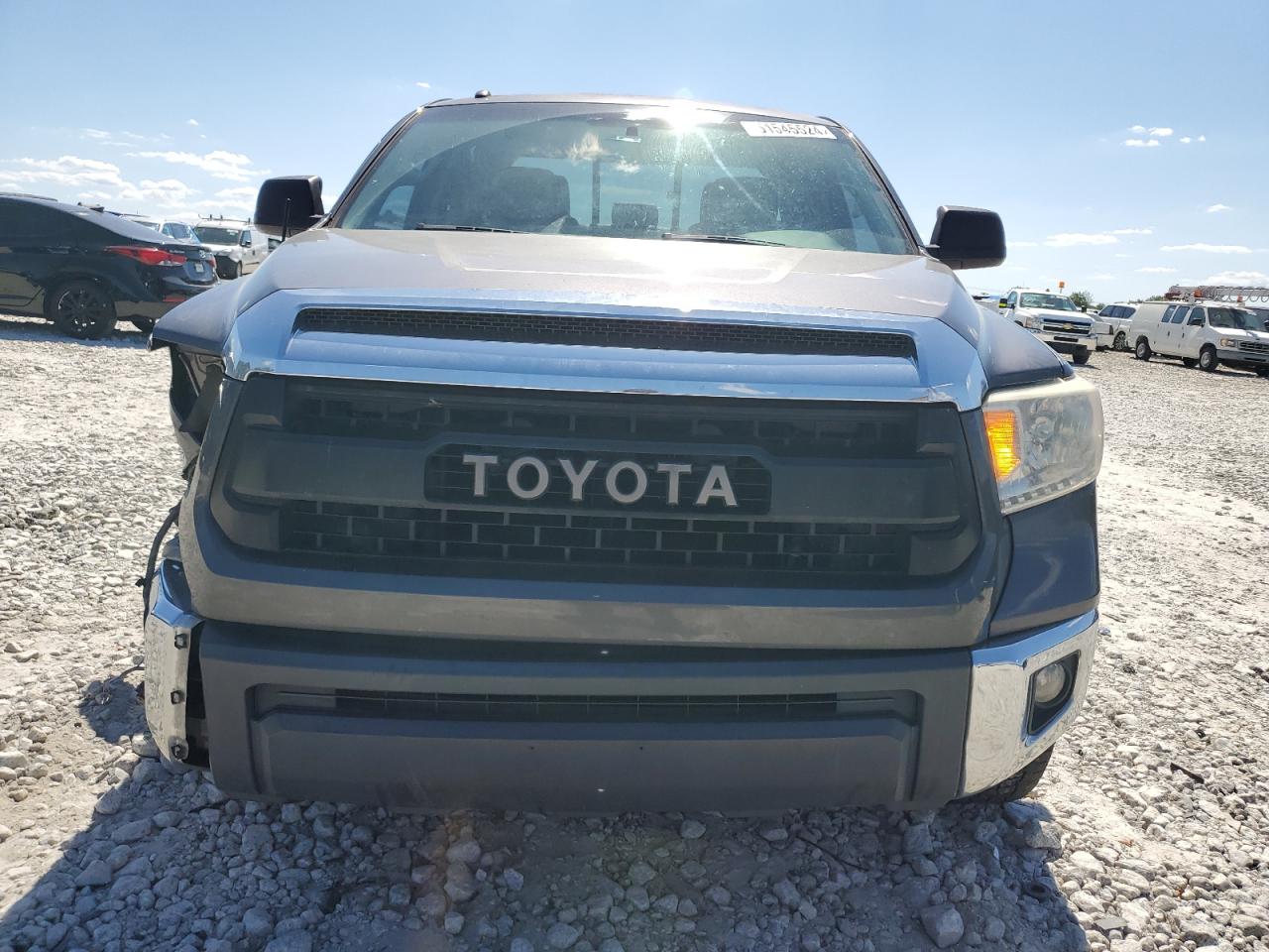 Photo 4 VIN: 5TFRM5F11FX083821 - TOYOTA TUNDRA 