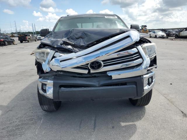 Photo 4 VIN: 5TFRM5F11HX114620 - TOYOTA TUNDRA DOU 