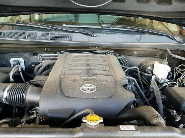 Photo 6 VIN: 5TFRM5F11HX116223 - TOYOTA TUNDRA DOU 