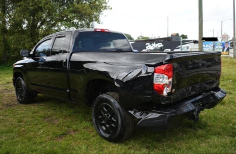 Photo 2 VIN: 5TFRM5F11JX130645 - TOYOTA TUNDRA 2WD 