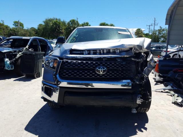 Photo 8 VIN: 5TFRM5F11KX142361 - TOYOTA TUNDRA DOU 