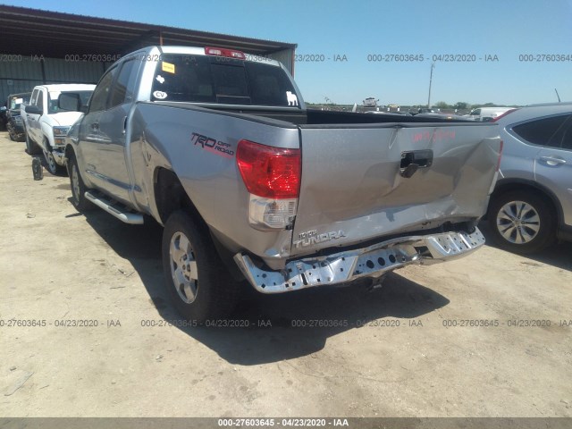 Photo 5 VIN: 5TFRM5F12BX030393 - TOYOTA TUNDRA 2WD TRUCK 