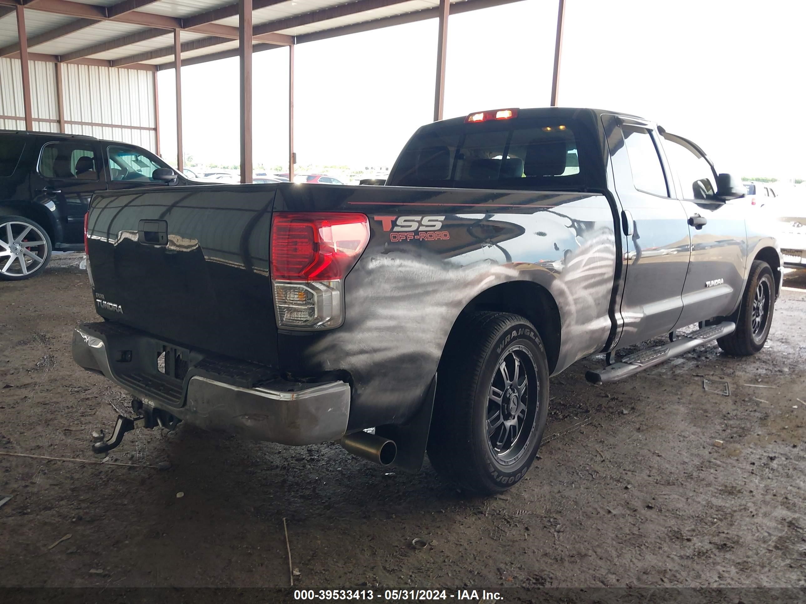 Photo 16 VIN: 5TFRM5F12DX064269 - TOYOTA TUNDRA 