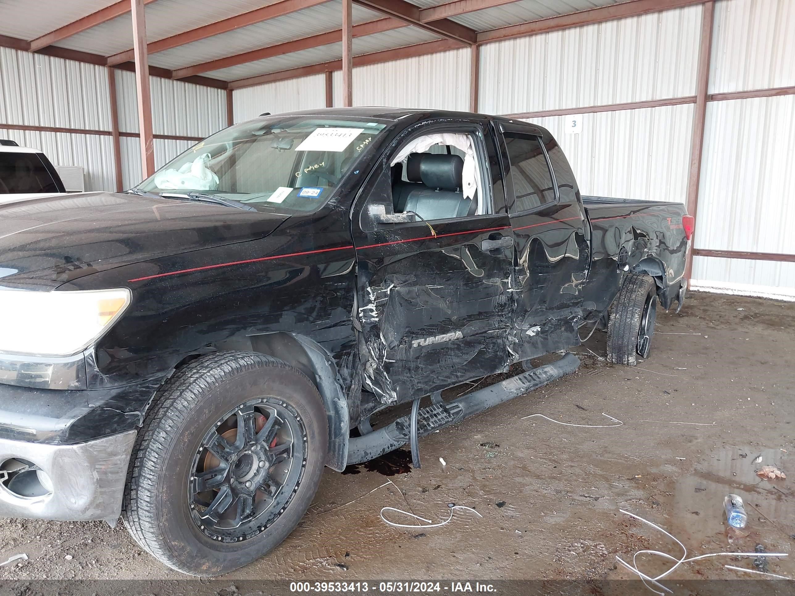 Photo 5 VIN: 5TFRM5F12DX064269 - TOYOTA TUNDRA 