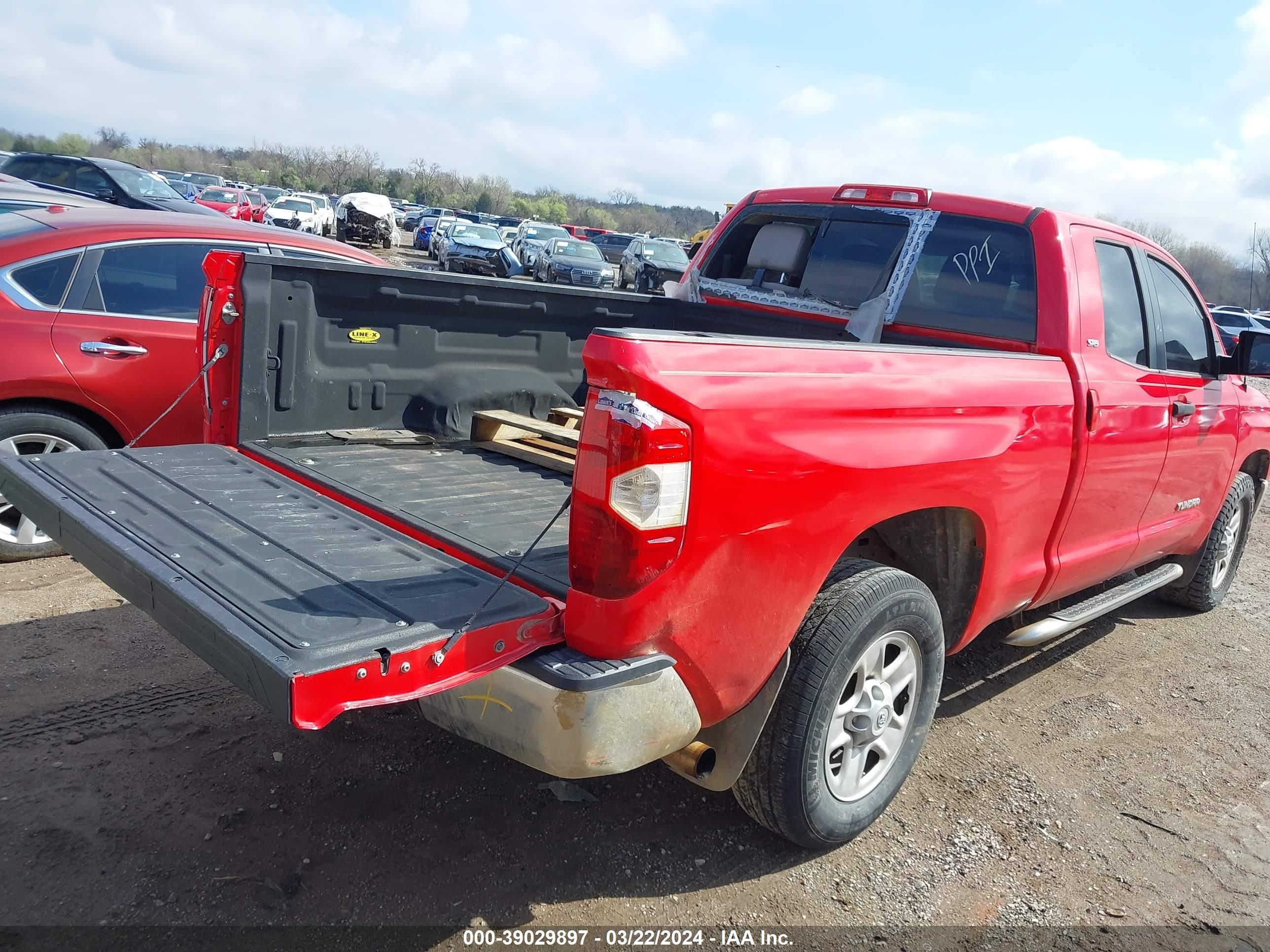 Photo 3 VIN: 5TFRM5F12GX097485 - TOYOTA TUNDRA 