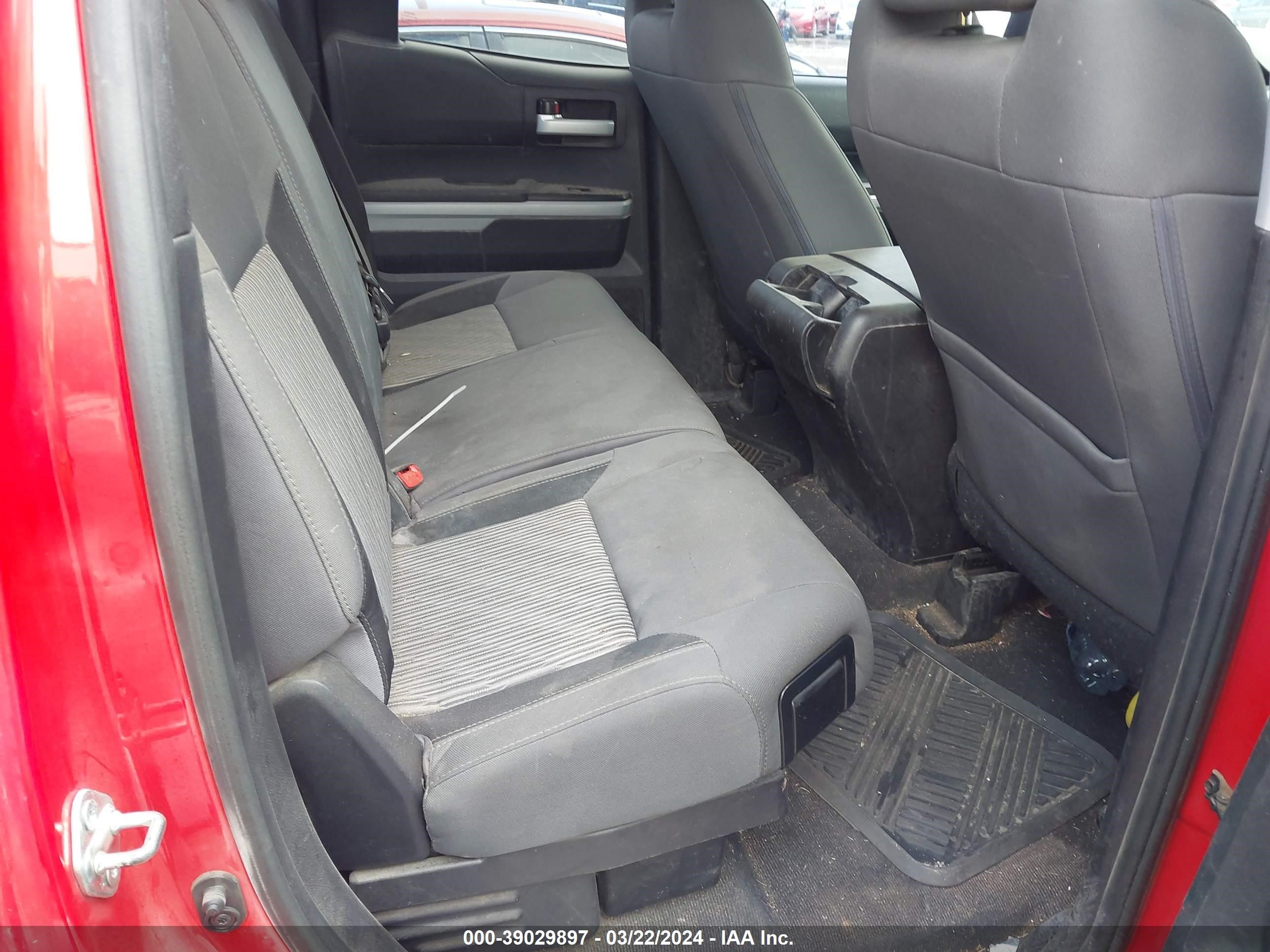 Photo 7 VIN: 5TFRM5F12GX097485 - TOYOTA TUNDRA 