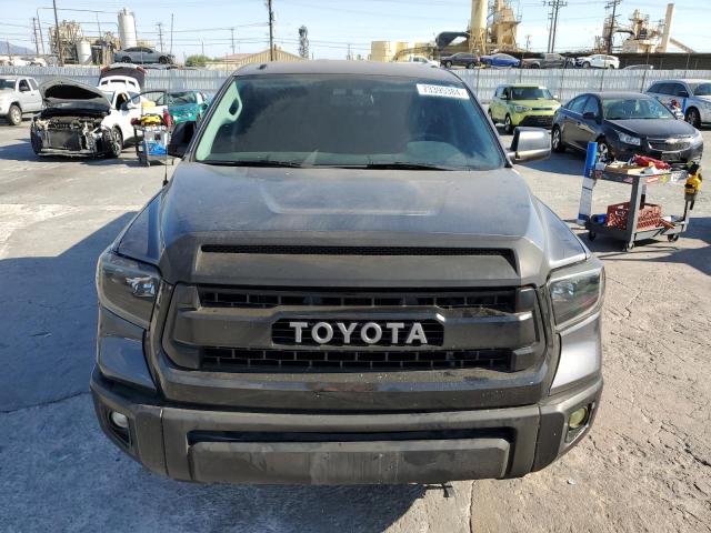 Photo 4 VIN: 5TFRM5F12HX120667 - TOYOTA TUNDRA DOU 