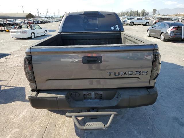 Photo 5 VIN: 5TFRM5F12HX120667 - TOYOTA TUNDRA DOU 