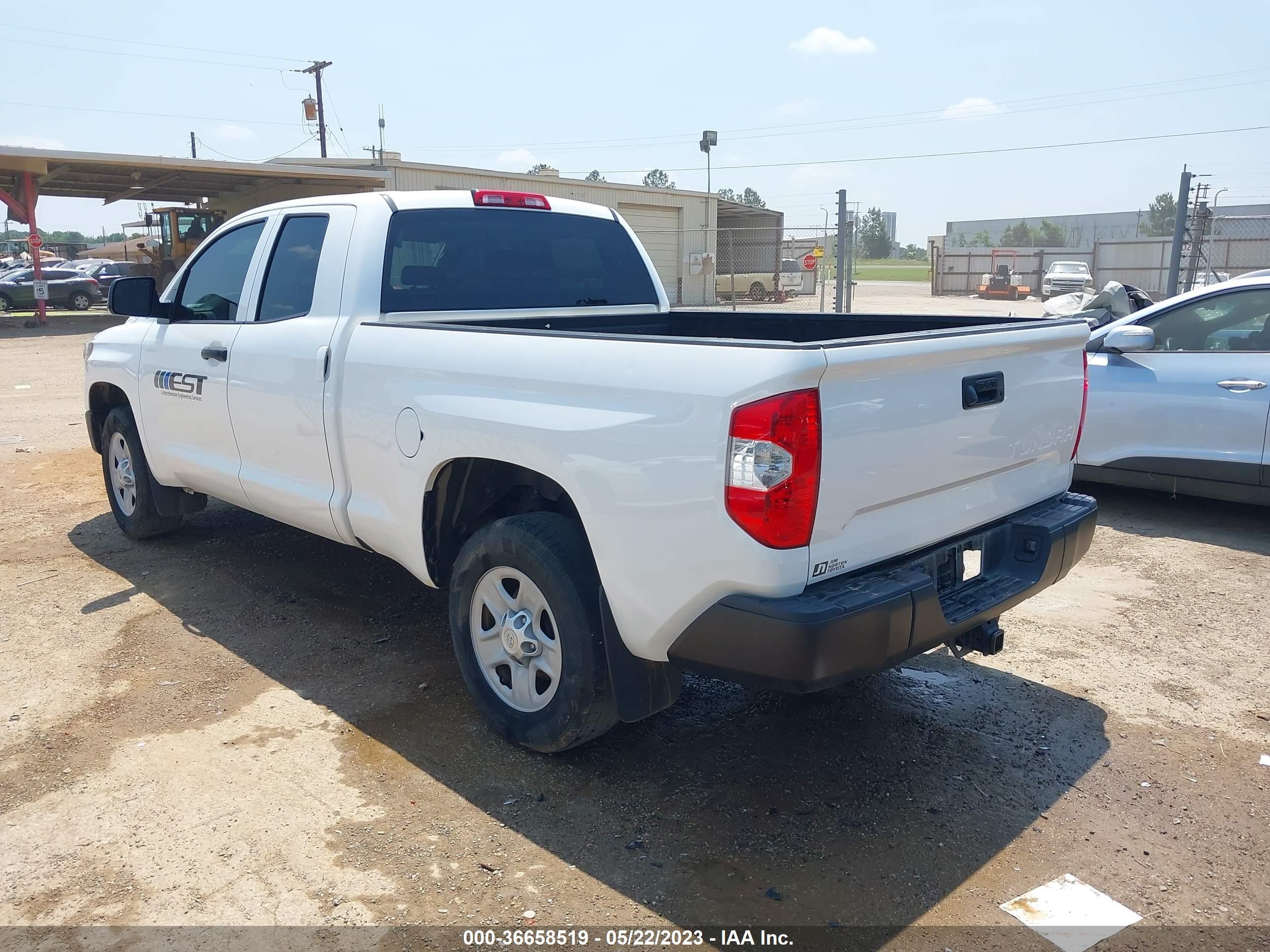 Photo 2 VIN: 5TFRM5F12KX142238 - TOYOTA TUNDRA 