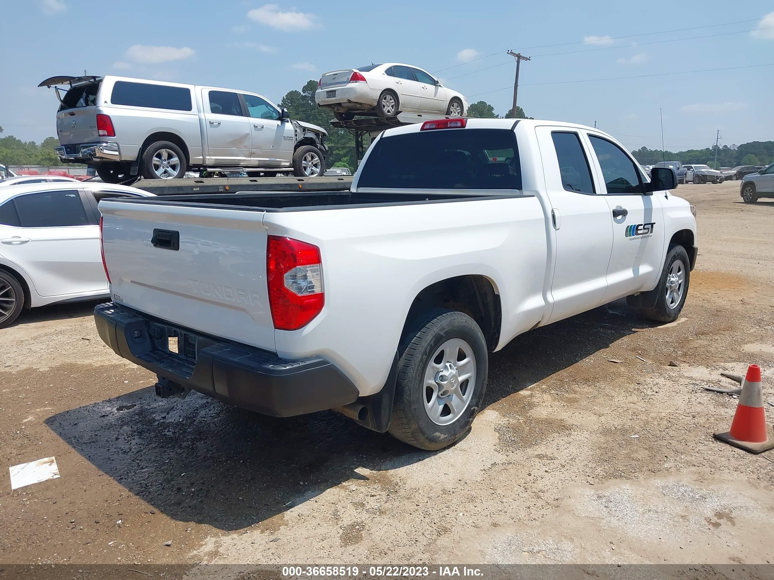 Photo 3 VIN: 5TFRM5F12KX142238 - TOYOTA TUNDRA 