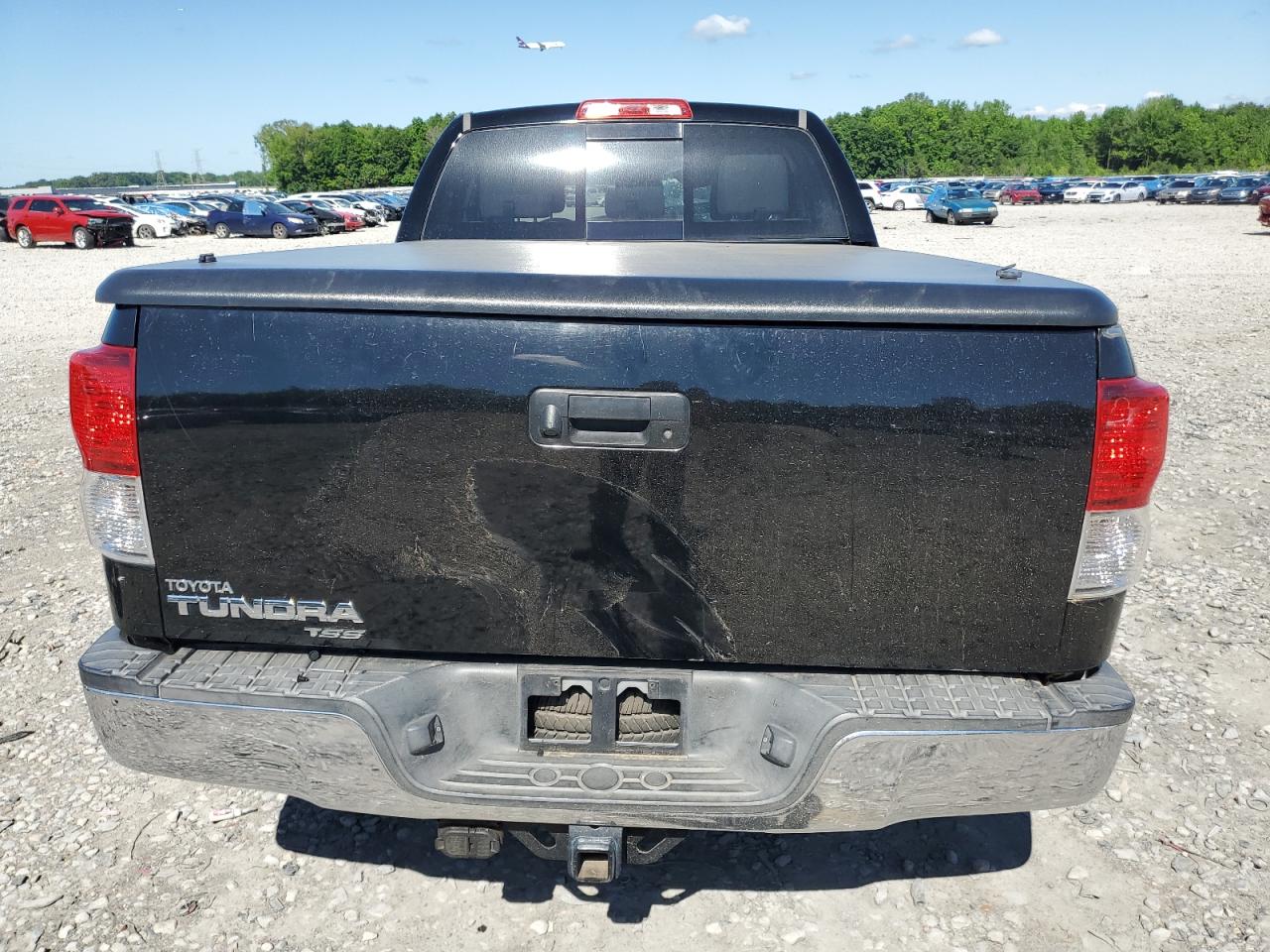 Photo 5 VIN: 5TFRM5F13DX057296 - TOYOTA TUNDRA 