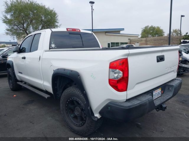 Photo 2 VIN: 5TFRM5F13HX120077 - TOYOTA TUNDRA 