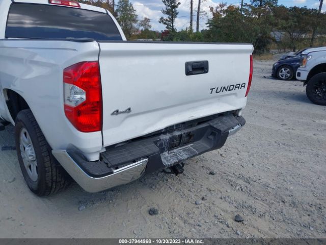 Photo 5 VIN: 5TFRM5F13JX125477 - TOYOTA TUNDRA 