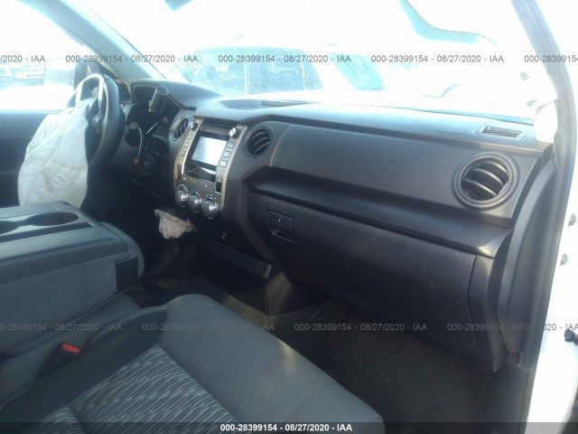 Photo 4 VIN: 5TFRM5F13JX129898 - TOYOTA TUNDRA 2WD 