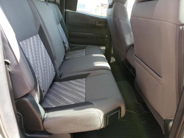 Photo 5 VIN: 5TFRM5F13JX133613 - TOYOTA TUNDRA DOU 