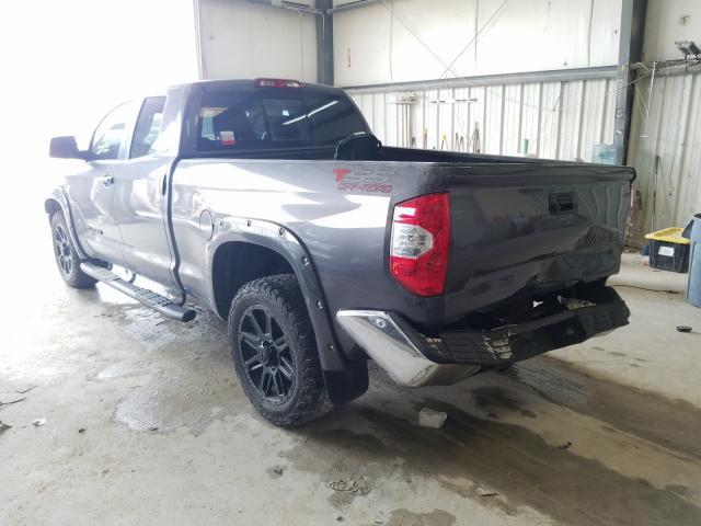 Photo 2 VIN: 5TFRM5F13KX134620 - TOYOTA TUNDRA DOU 