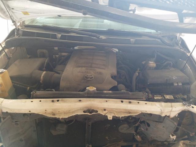 Photo 6 VIN: 5TFRM5F14AX007468 - TOYOTA TUNDRA DOU 