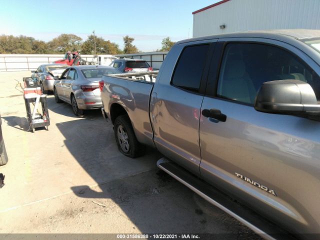 Photo 5 VIN: 5TFRM5F14AX010757 - TOYOTA TUNDRA 2WD TRUCK 