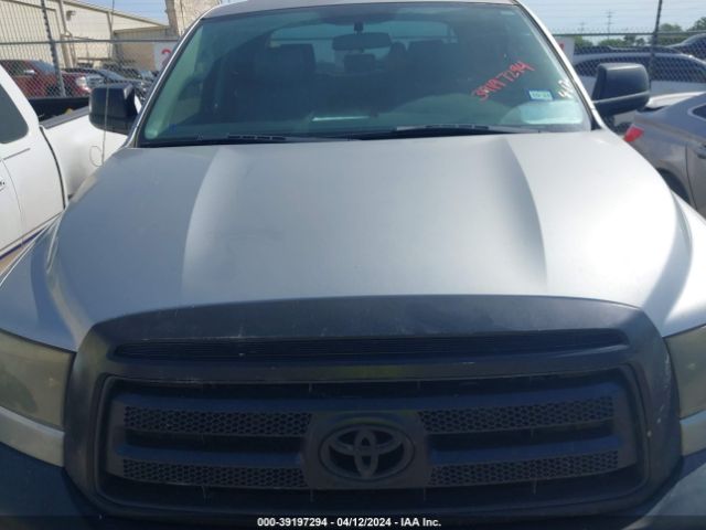 Photo 9 VIN: 5TFRM5F14AX019247 - TOYOTA TUNDRA 