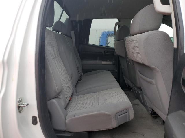 Photo 9 VIN: 5TFRM5F14BX025647 - TOYOTA TUNDRA 