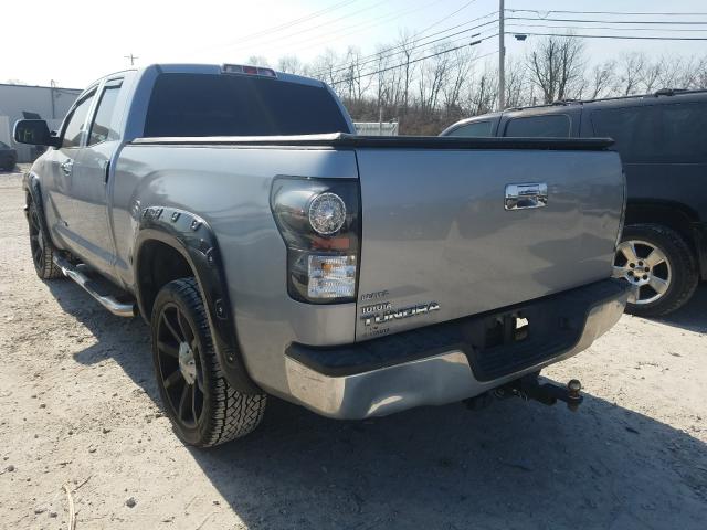 Photo 2 VIN: 5TFRM5F14CX041610 - TOYOTA TUNDRA DOU 