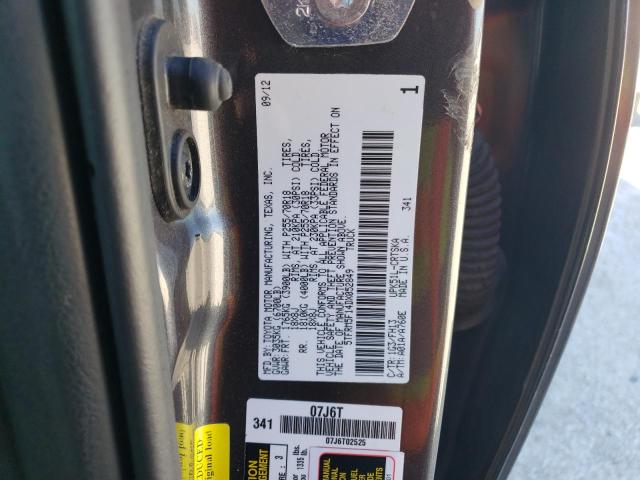 Photo 11 VIN: 5TFRM5F14DX052849 - TOYOTA TUNDRA DOU 