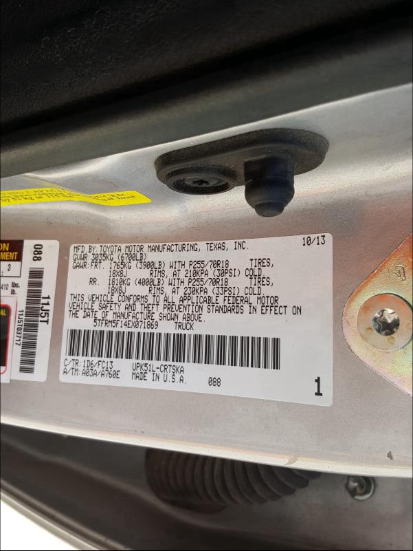 Photo 9 VIN: 5TFRM5F14EX071869 - TOYOTA TUNDRA DOU 