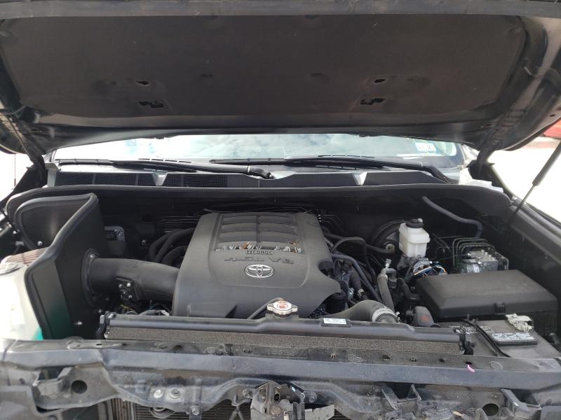 Photo 6 VIN: 5TFRM5F14KX135405 - TOYOTA TUNDRA DOU 