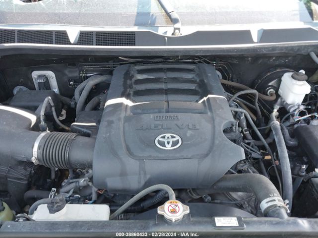 Photo 9 VIN: 5TFRM5F14KX136523 - TOYOTA TUNDRA 