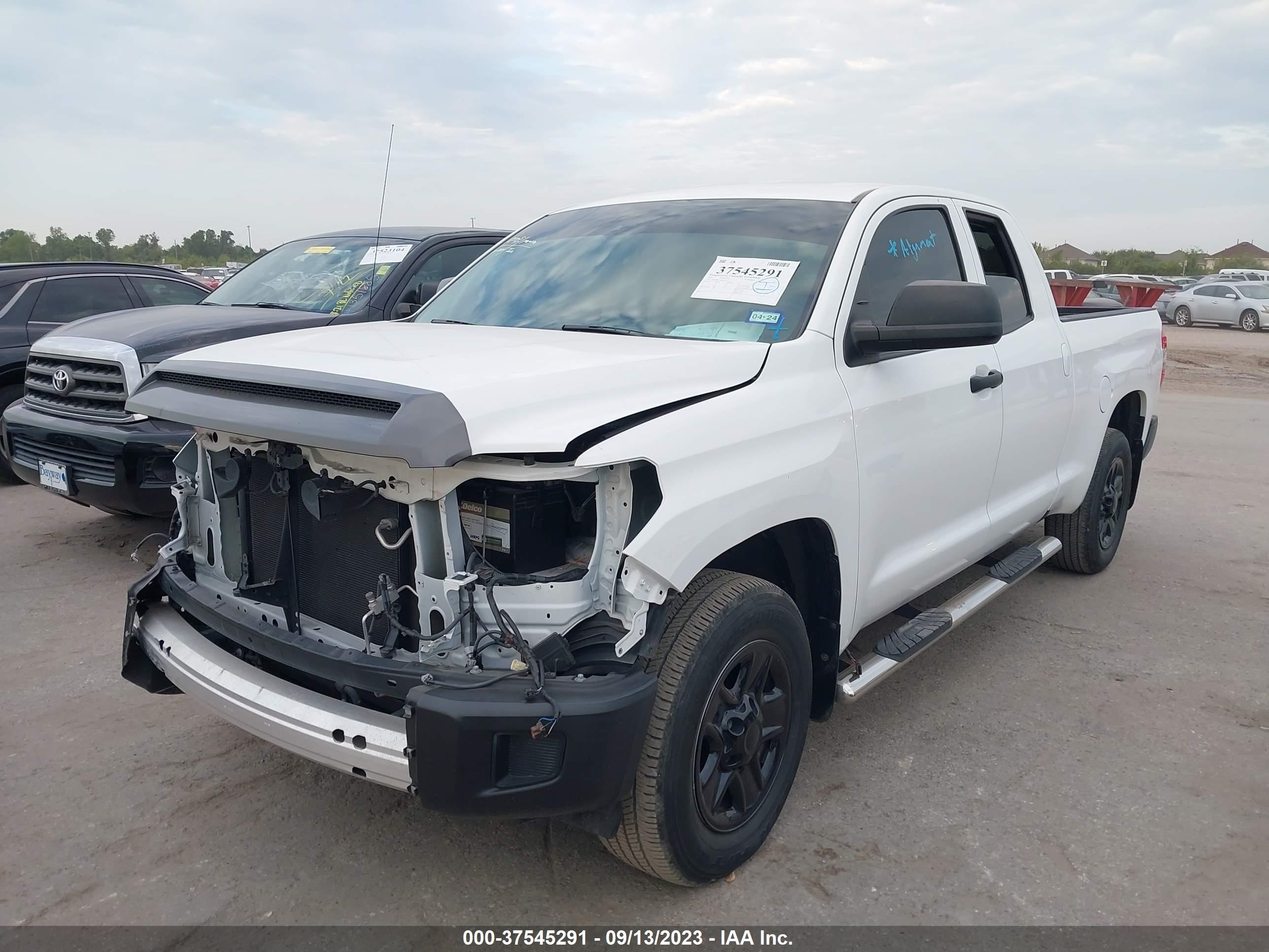 Photo 1 VIN: 5TFRM5F14KX141933 - TOYOTA TUNDRA 