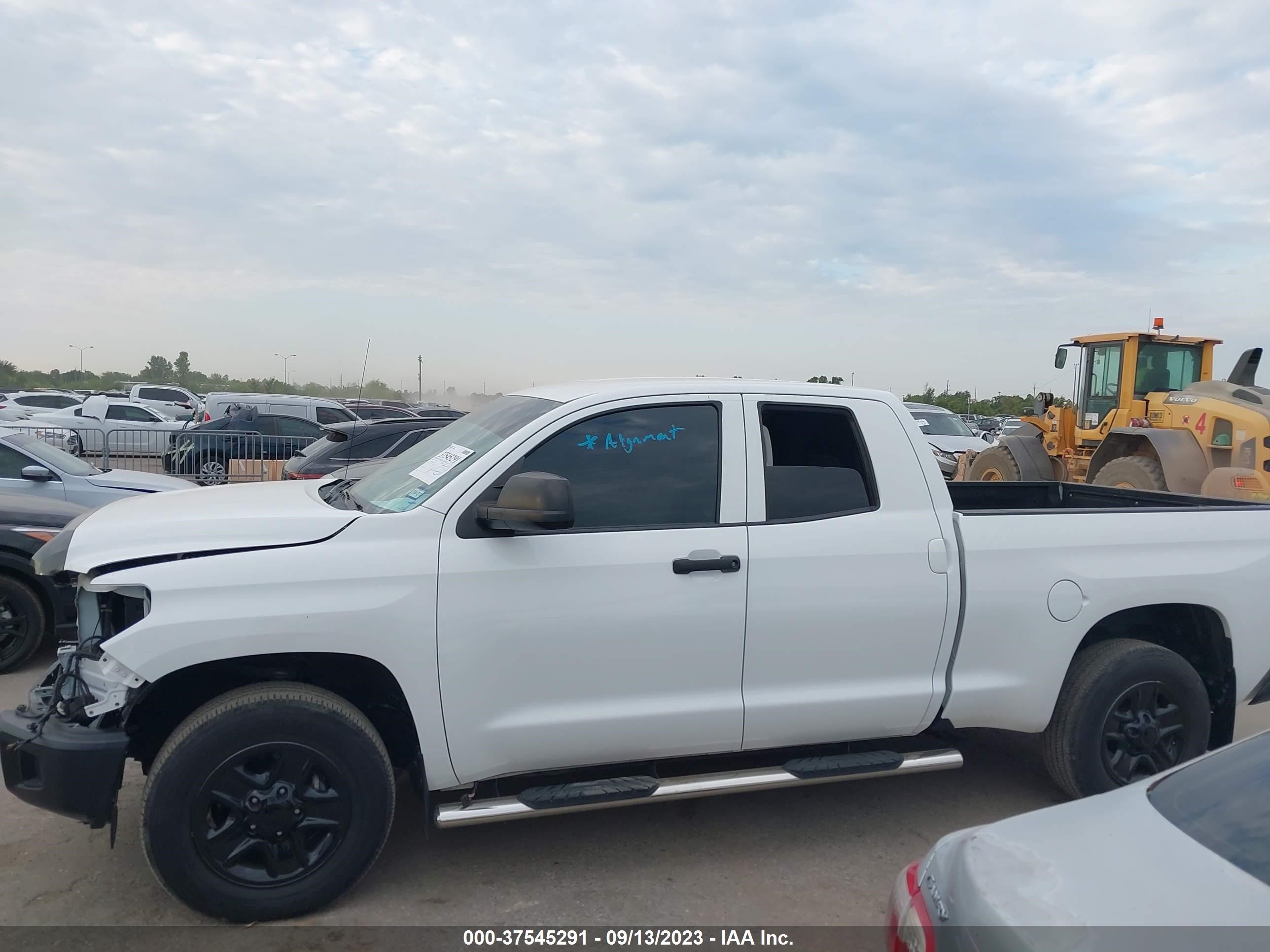 Photo 13 VIN: 5TFRM5F14KX141933 - TOYOTA TUNDRA 