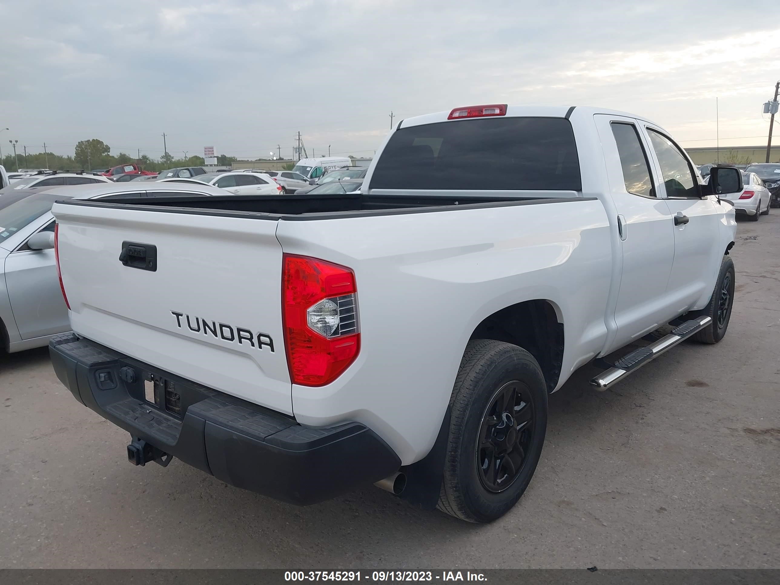 Photo 3 VIN: 5TFRM5F14KX141933 - TOYOTA TUNDRA 