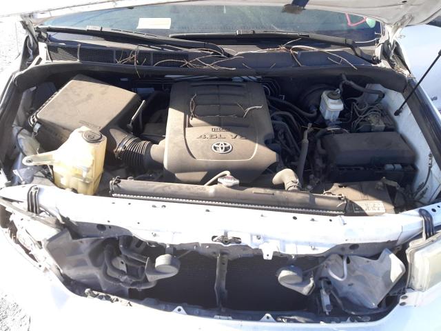 Photo 6 VIN: 5TFRM5F15BX031974 - TOYOTA TUNDRA DOU 