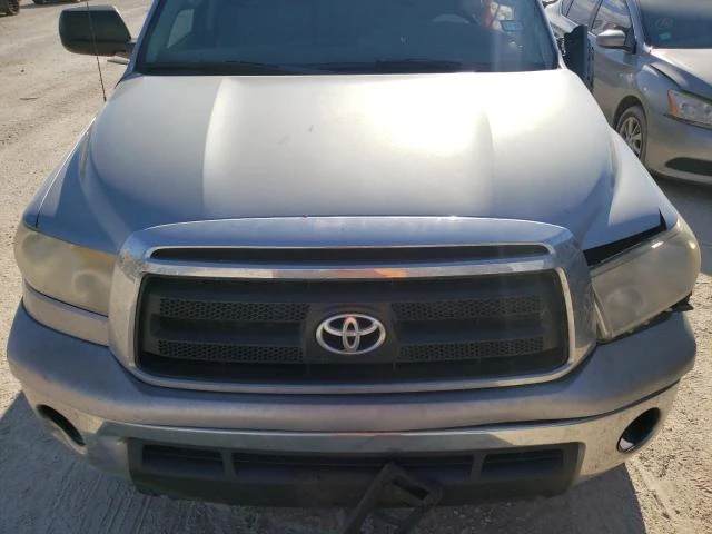 Photo 10 VIN: 5TFRM5F15CX048601 - TOYOTA TUNDRA DOU 