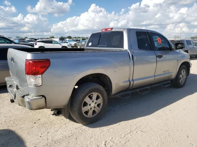 Photo 2 VIN: 5TFRM5F15CX048601 - TOYOTA TUNDRA DOU 