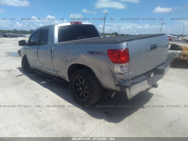 Photo 2 VIN: 5TFRM5F15CX050686 - TOYOTA TUNDRA 2WD TRUCK 